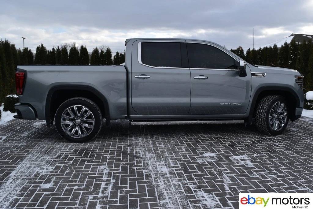 2025 GMC Sierra 5th Gen - Image 4 of 21