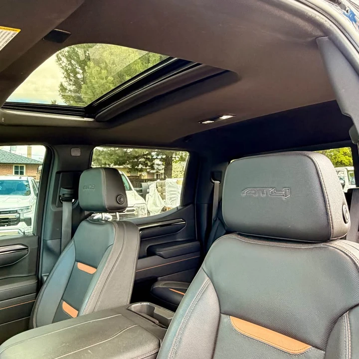 2025 GMC Sierra 5th Gen - Image 8 of 9