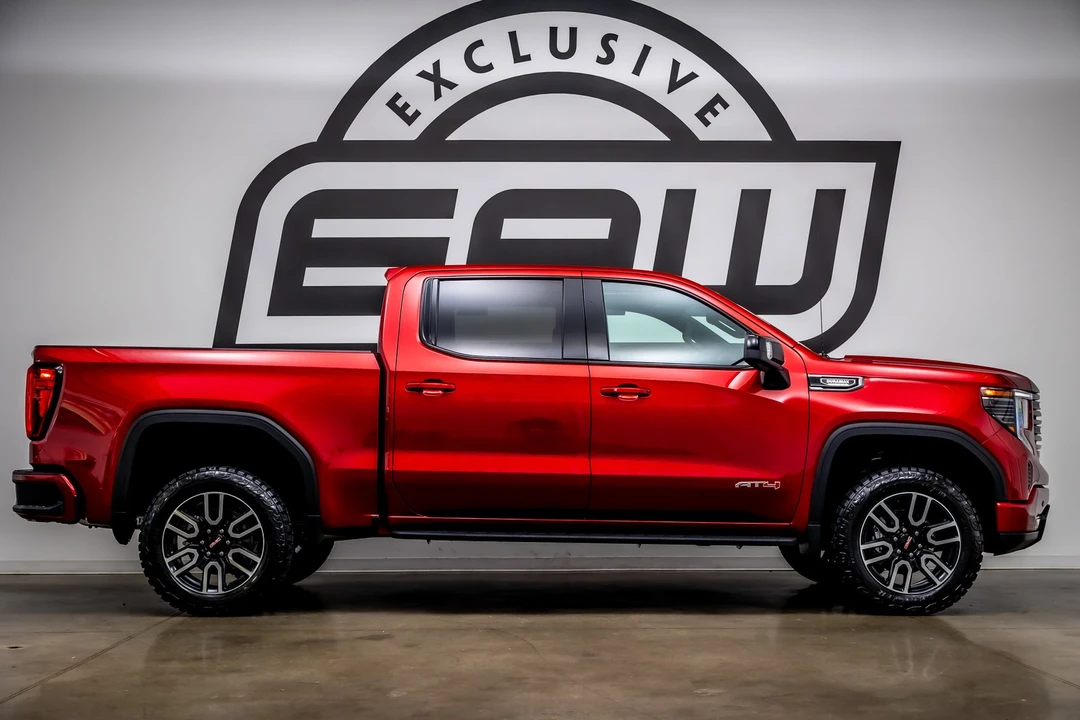2025 GMC Sierra 5th Gen - Image 9 of 21