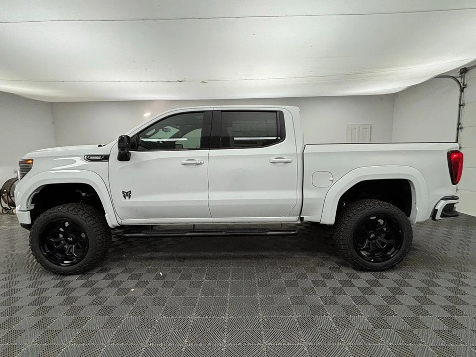 2025 GMC Sierra 5th Gen - Image 12 of 12