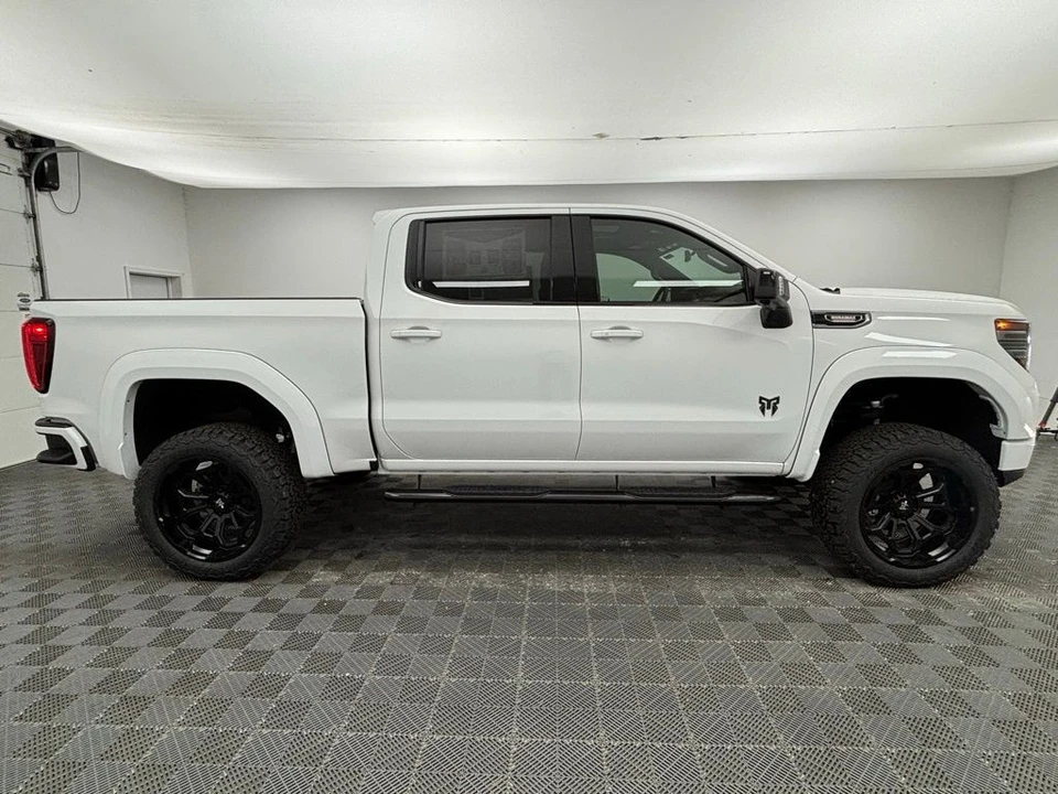 2025 GMC Sierra 5th Gen - Image 7 of 12