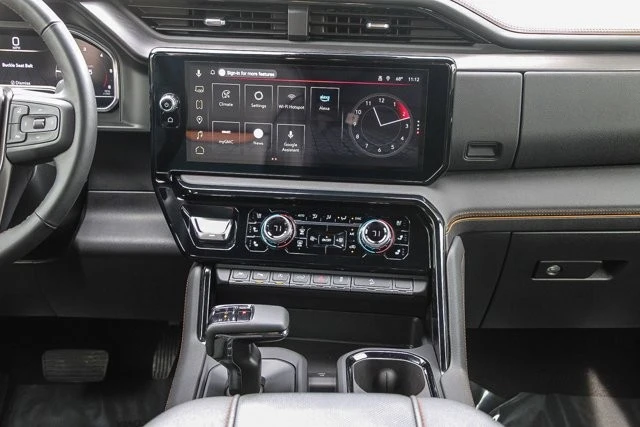 2025 GMC Sierra 5th Gen - Image 13 of 21