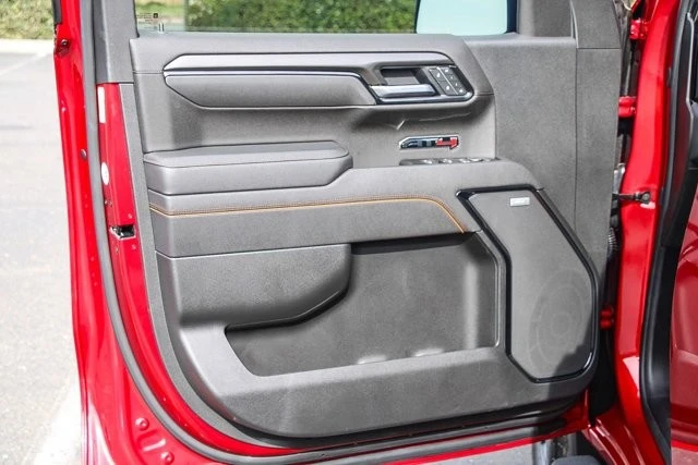 2025 GMC Sierra 5th Gen - Image 19 of 21