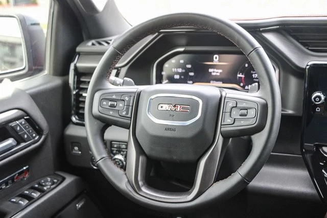 2025 GMC Sierra 5th Gen - Image 16 of 21