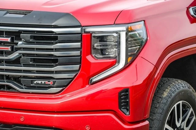2025 GMC Sierra 5th Gen - Image 8 of 21
