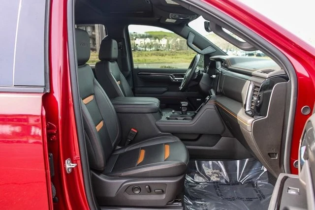 2025 GMC Sierra 5th Gen - Image 17 of 21