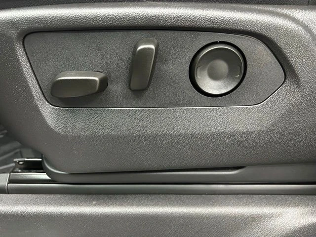 2025 GMC Sierra 5th Gen - Image 12 of 12