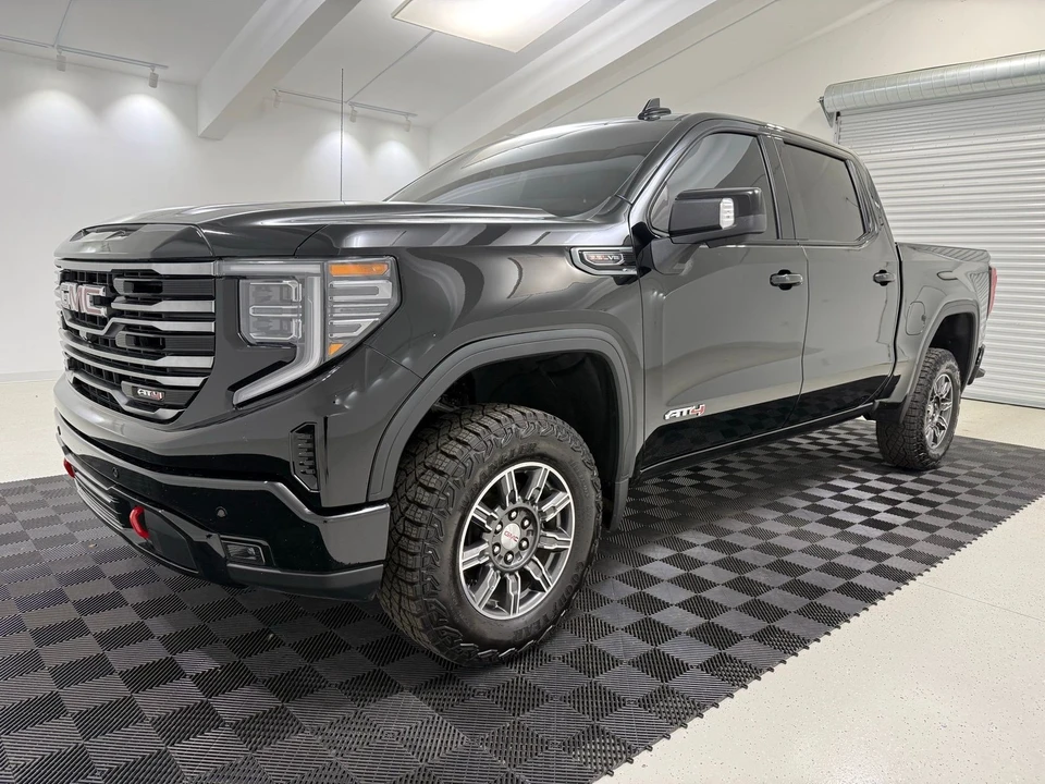 2025 GMC Sierra 5th Gen - Image 3 of 21