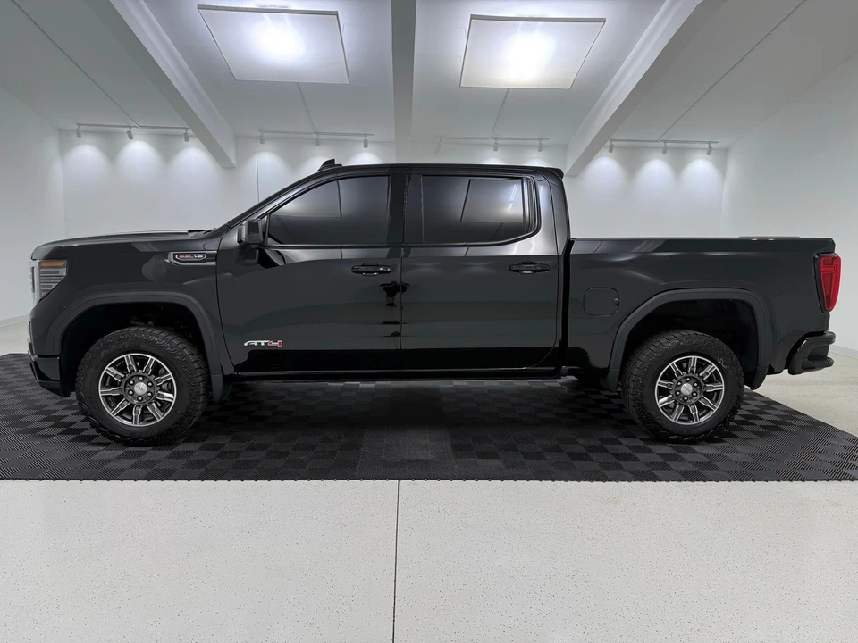 2025 GMC Sierra 5th Gen - Image 4 of 21