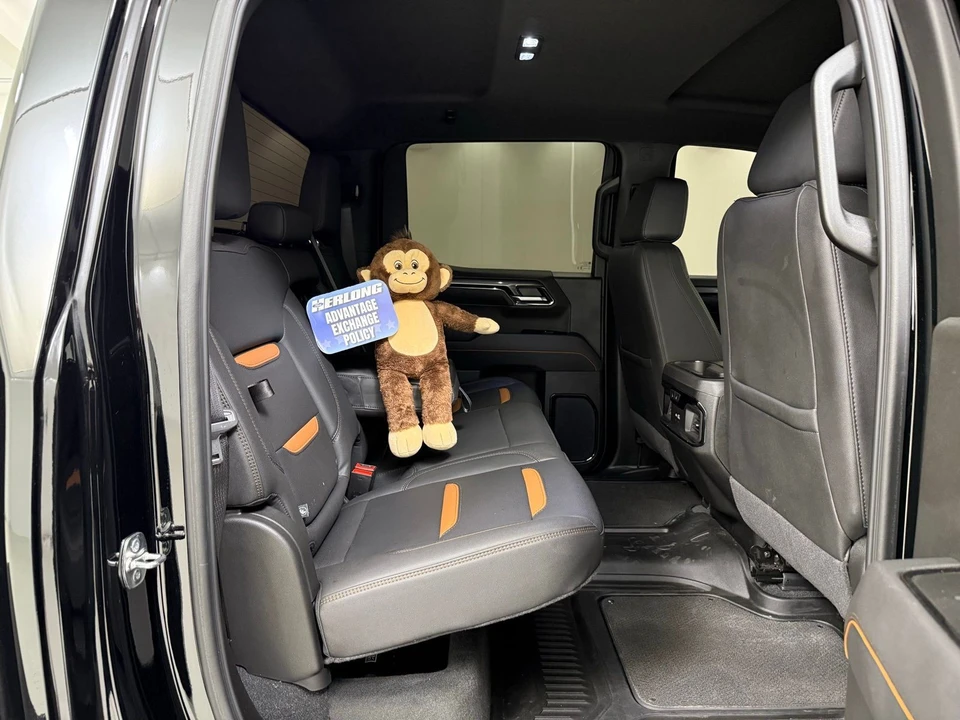 2025 GMC Sierra 5th Gen - Image 24 of 31