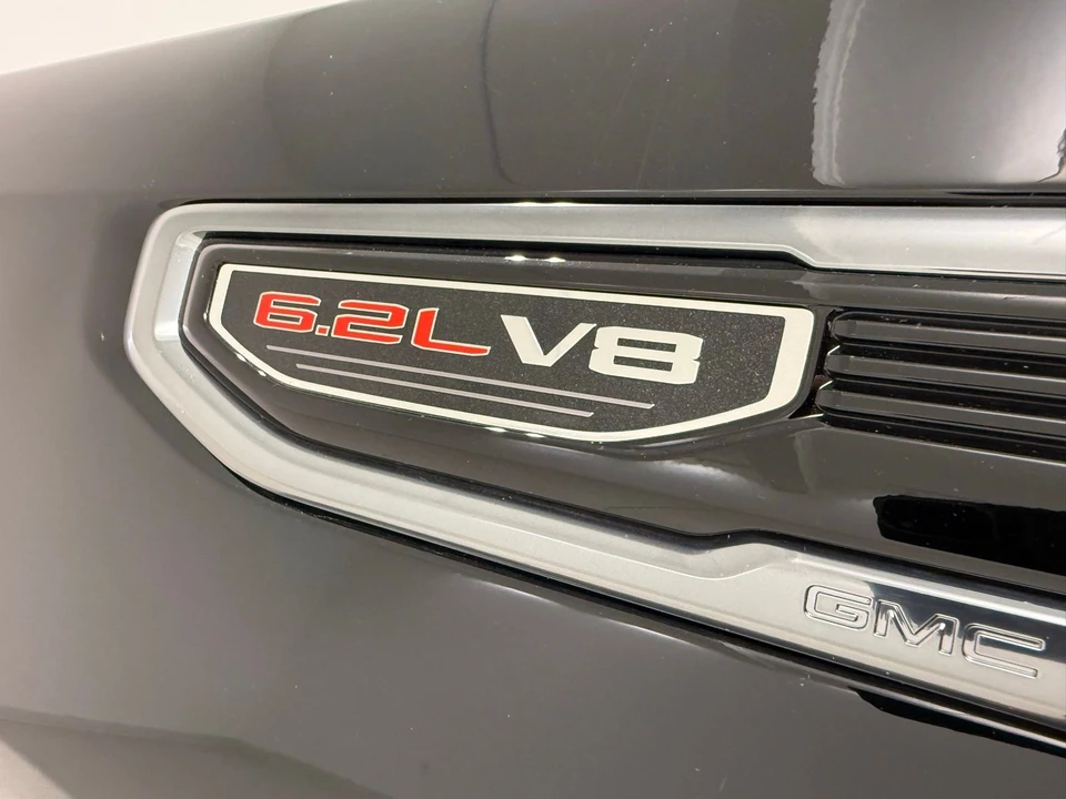2025 GMC Sierra 5th Gen - Image 11 of 21