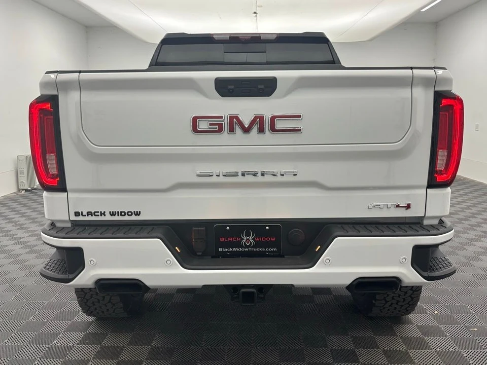 2025 GMC Sierra 5th Gen - Image 9 of 12