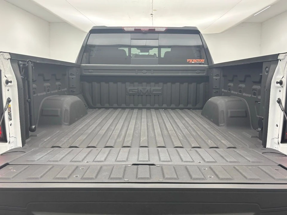 2025 GMC Sierra 5th Gen - Image 10 of 12