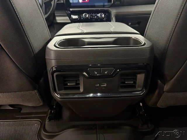 2025 GMC Sierra 5th Gen - Image 18 of 21