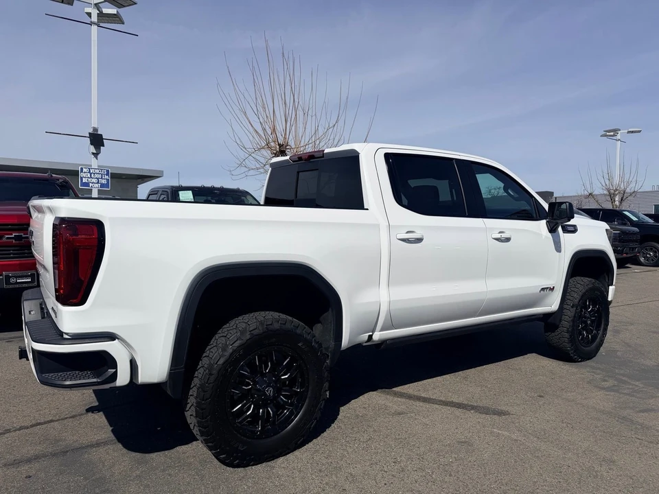 2025 GMC Sierra 5th Gen - Image 3 of 8