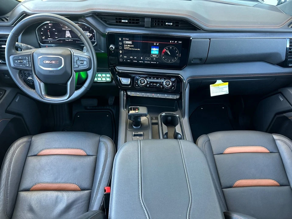 2025 GMC Sierra 5th Gen - Image 14 of 21