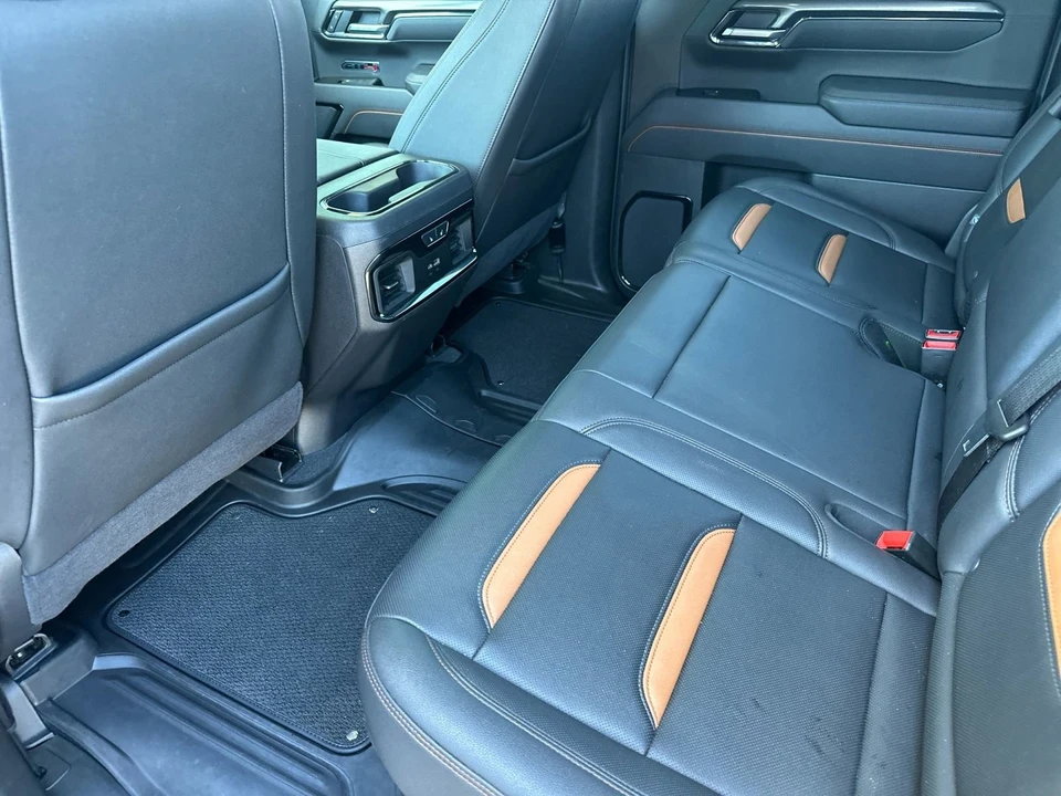 2025 GMC Sierra 5th Gen - Image 12 of 21