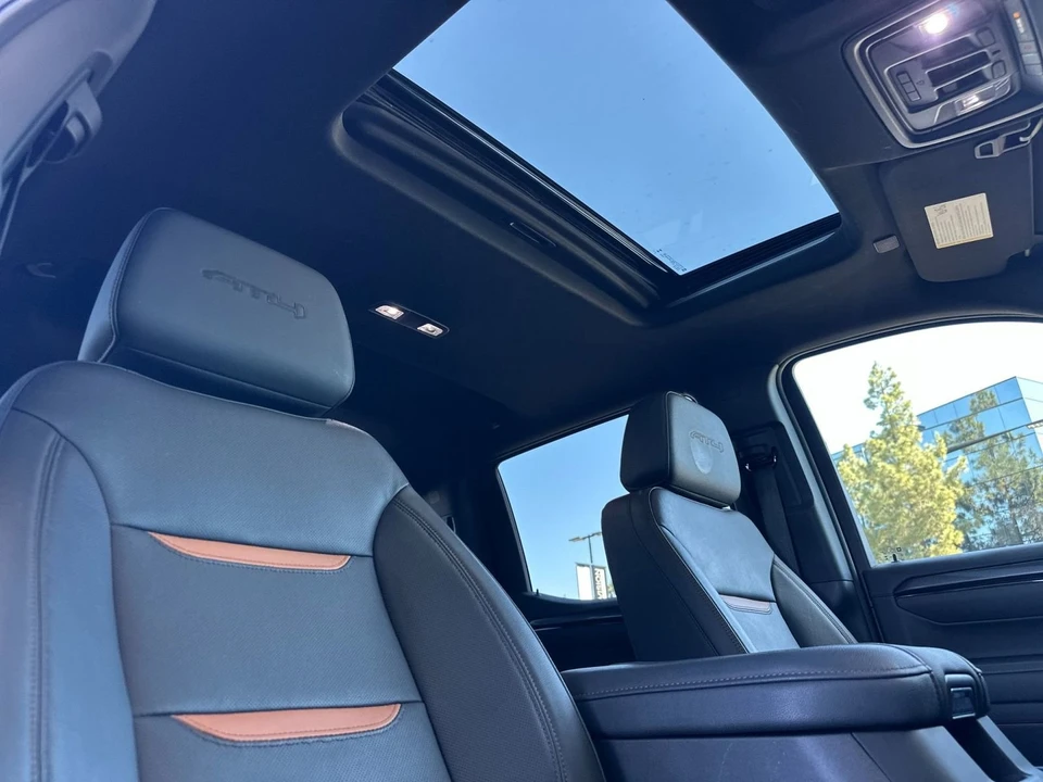 2025 GMC Sierra 5th Gen - Image 17 of 21