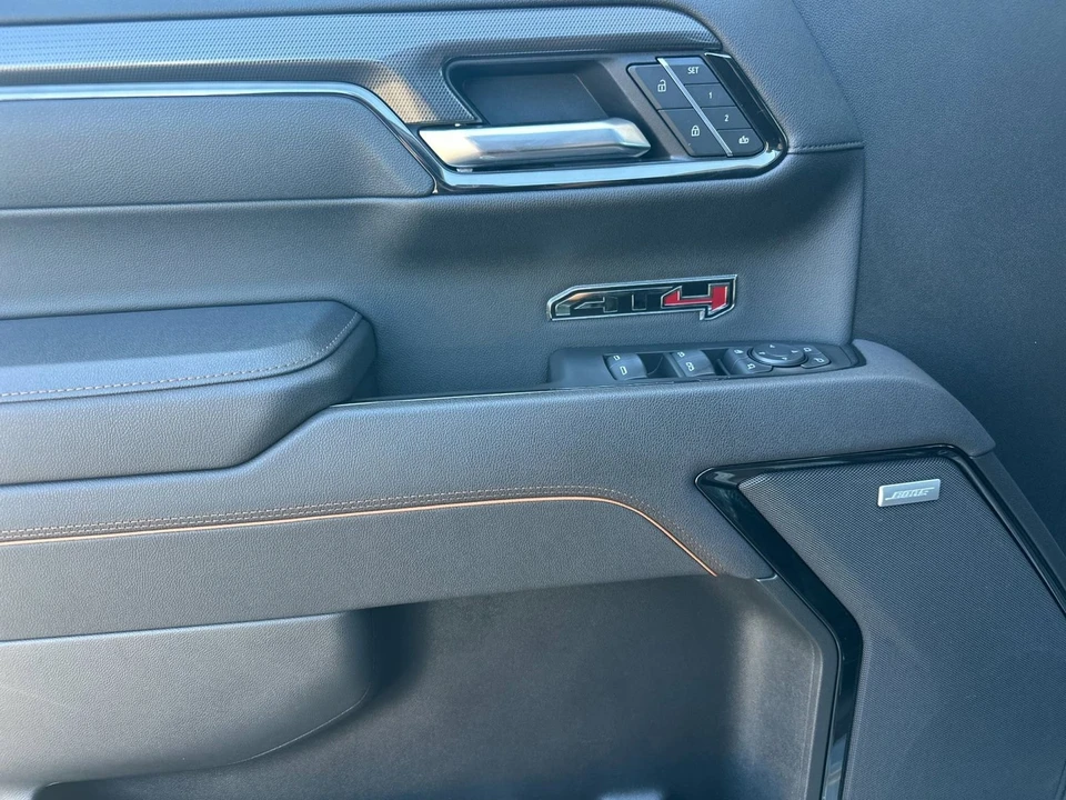 2025 GMC Sierra 5th Gen - Image 11 of 21
