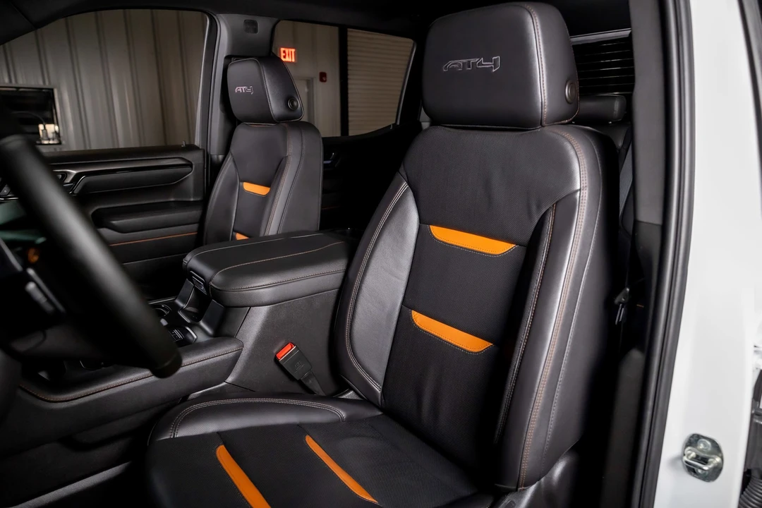 2025 GMC Sierra 5th Gen - Image 5 of 12