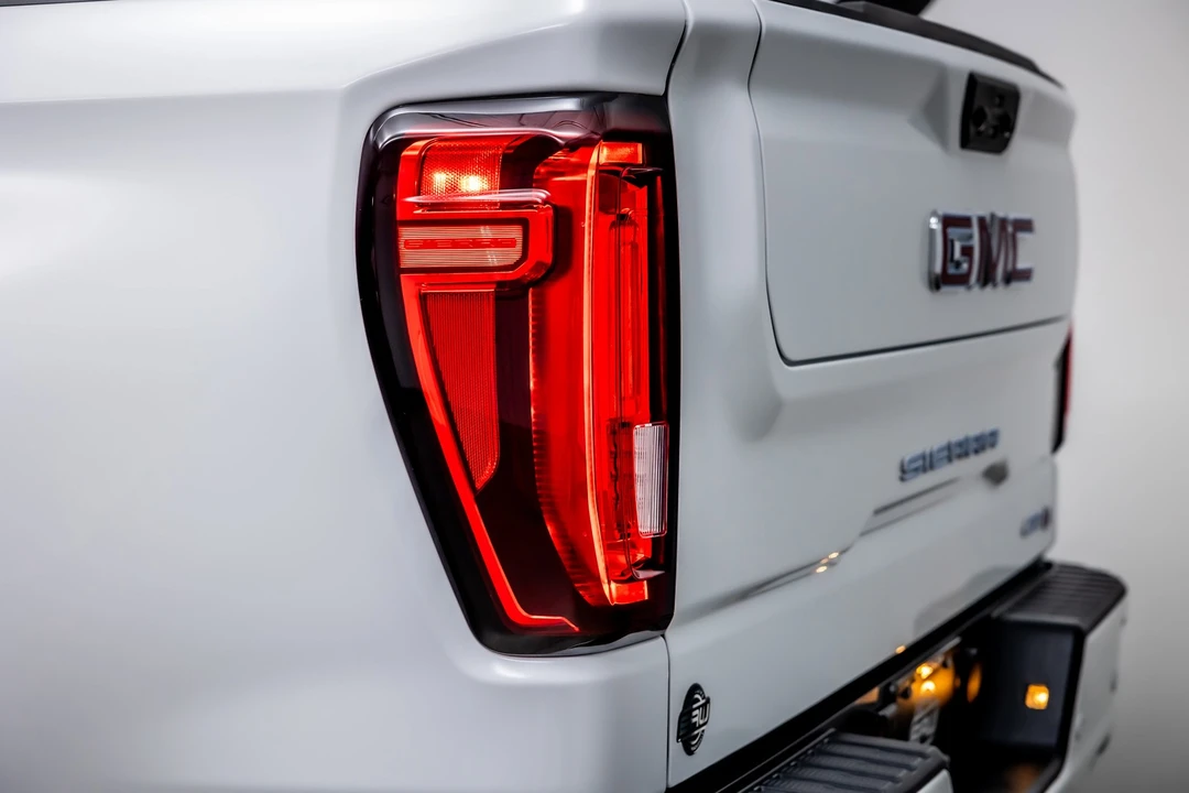 2025 GMC Sierra 5th Gen - Image 13 of 21