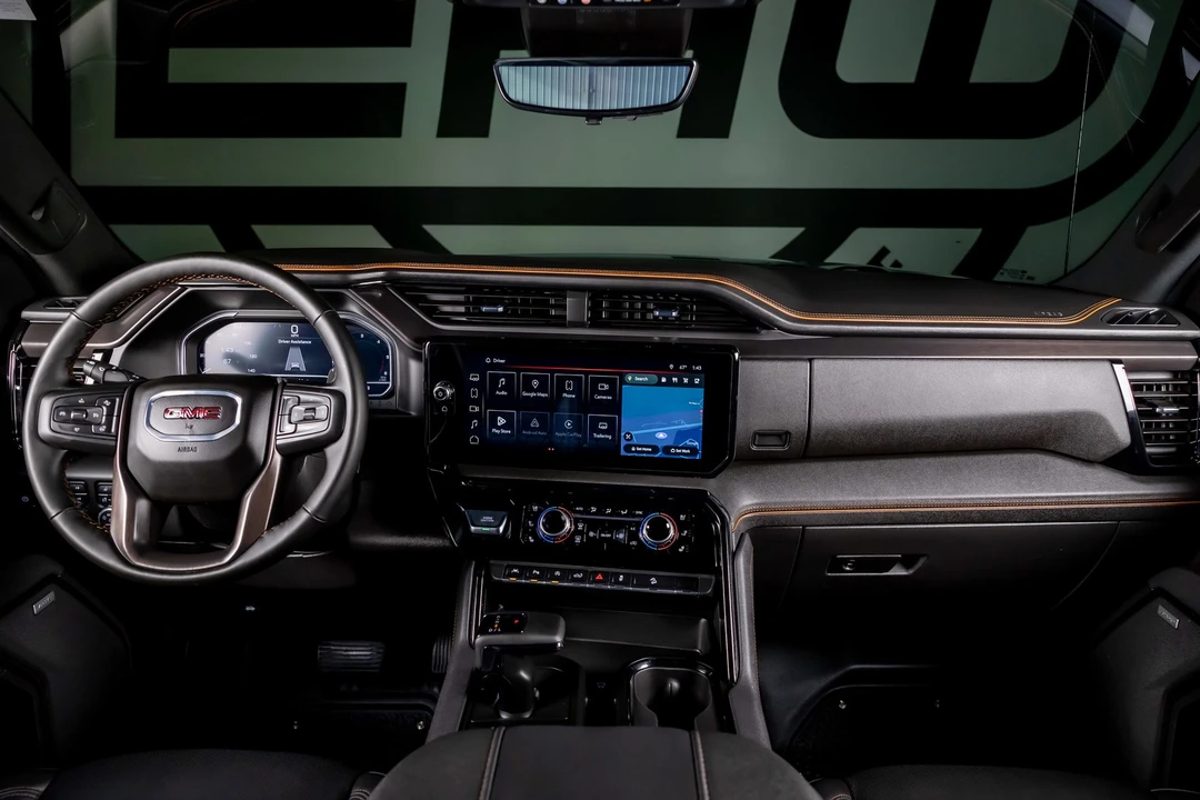 2025 GMC Sierra 5th Gen - Image 2 of 12