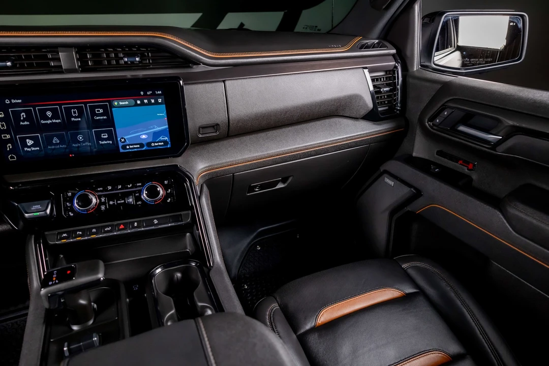 2025 GMC Sierra 5th Gen - Image 8 of 21