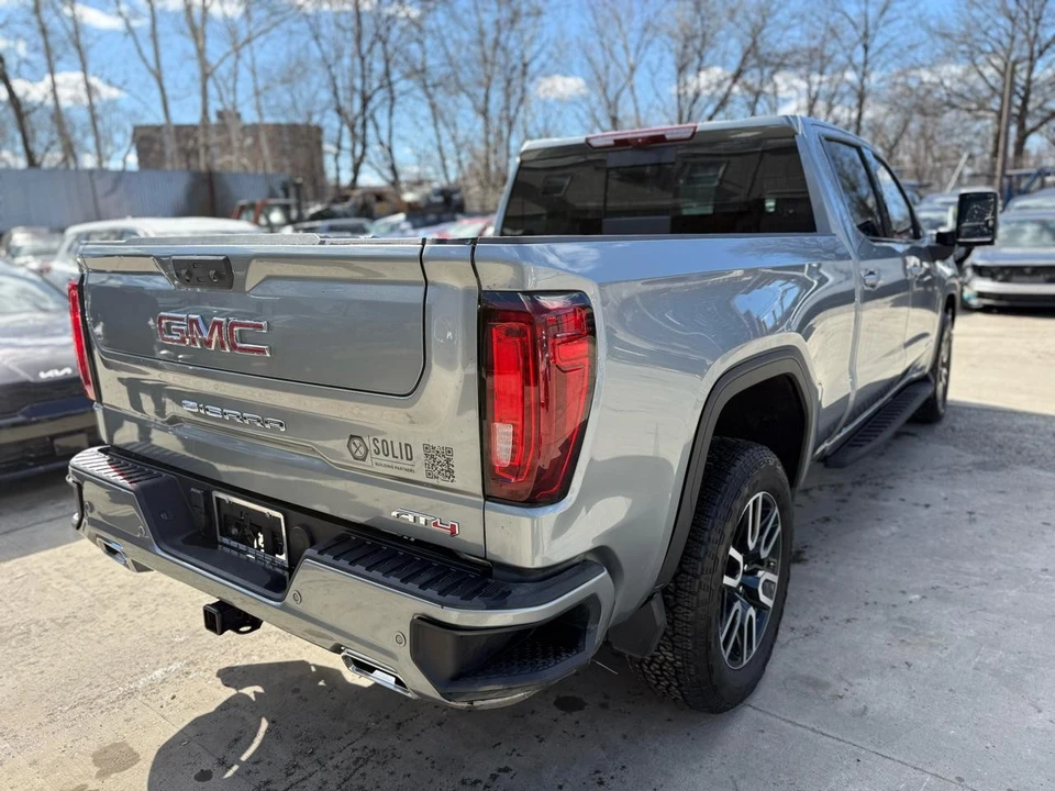 2025 GMC Sierra 5th Gen - Image 10 of 21