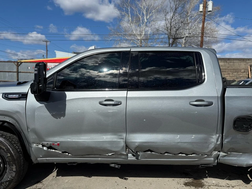 2025 GMC Sierra 5th Gen - Image 4 of 21