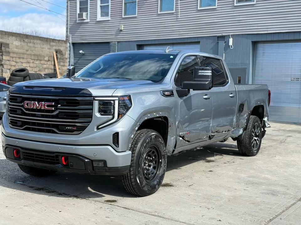 2025 GMC Sierra 5th Gen - Image 2 of 21
