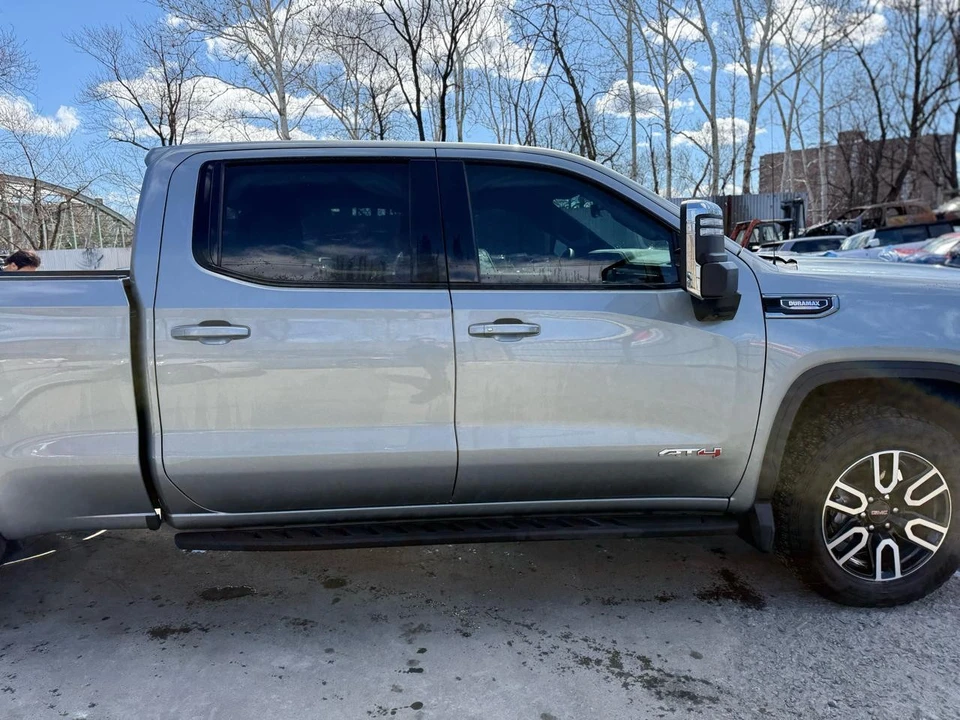 2025 GMC Sierra 5th Gen - Image 11 of 21