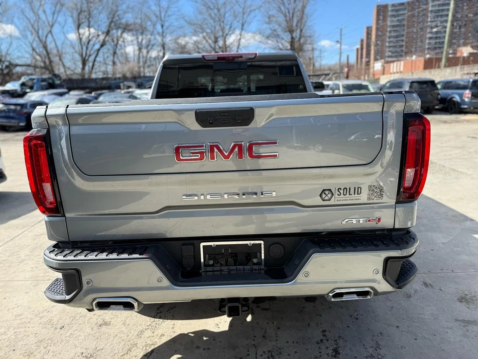 2025 GMC Sierra 5th Gen - Image 8 of 21