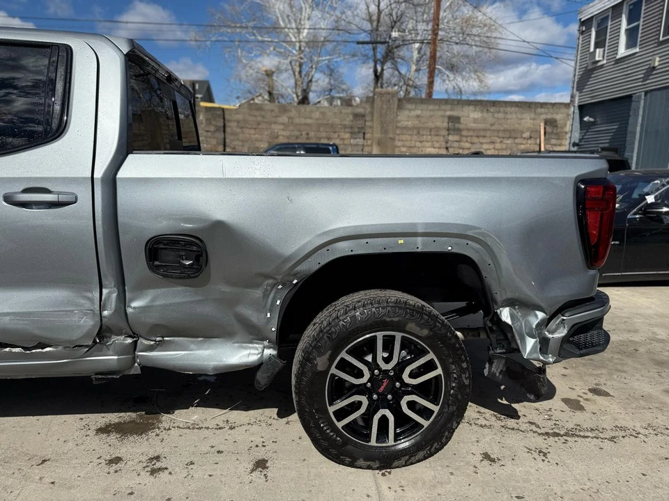 2025 GMC Sierra 5th Gen - Image 5 of 21