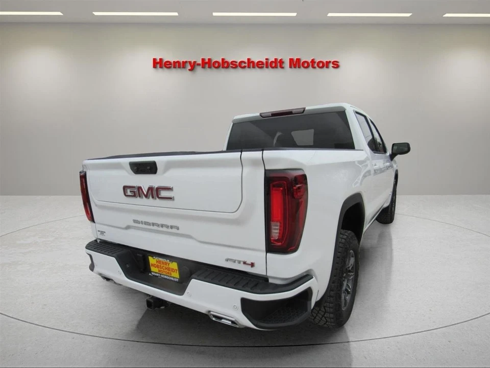 2025 GMC Sierra 5th Gen - Image 12 of 21