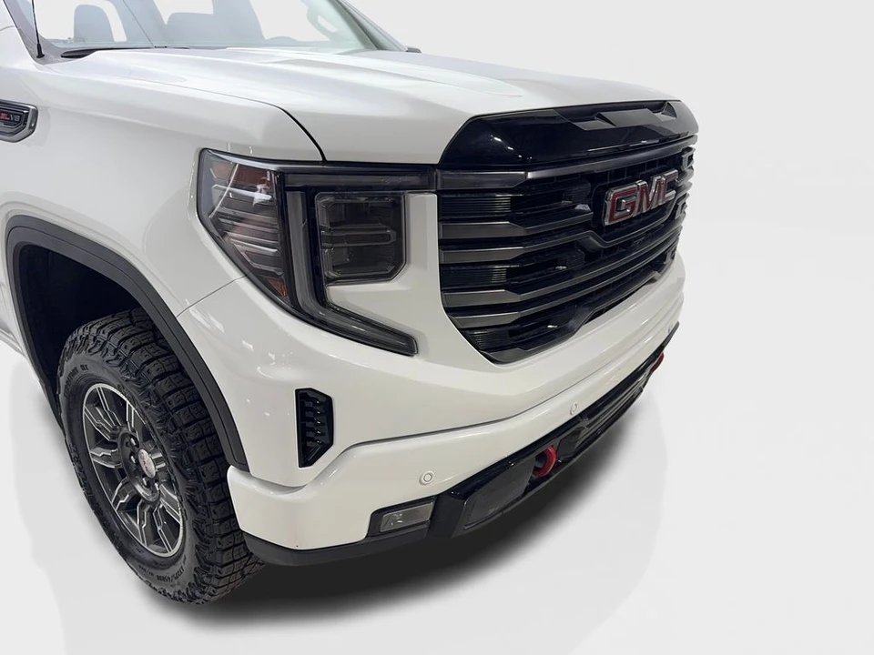 2025 GMC Sierra 5th Gen - Image 17 of 21