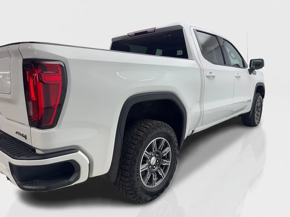 2025 GMC Sierra 5th Gen - Image 13 of 21