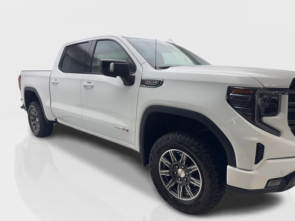 2025 GMC Sierra 5th Gen - Image 12 of 21