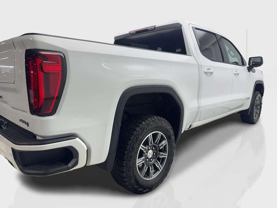 2025 GMC Sierra 5th Gen - Image 13 of 21