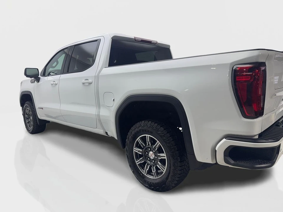 2025 GMC Sierra 5th Gen - Image 14 of 21