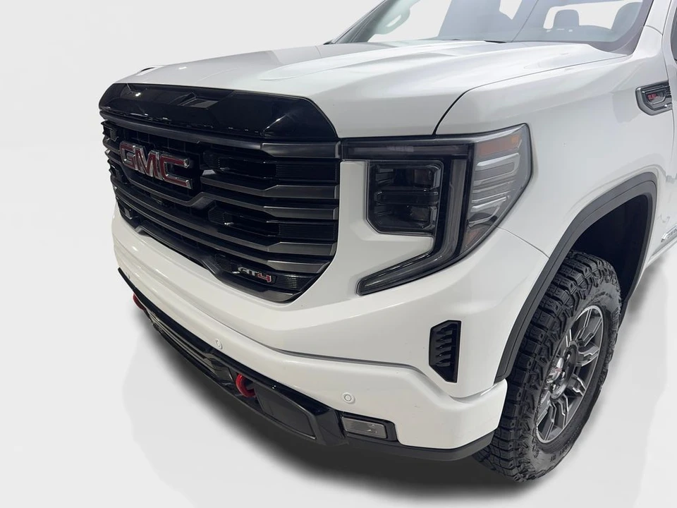 2025 GMC Sierra 5th Gen - Image 16 of 21