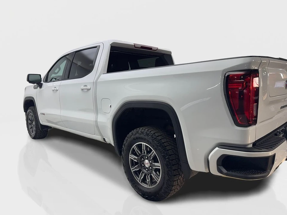 2025 GMC Sierra 5th Gen - Image 14 of 21