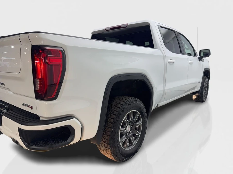 2025 GMC Sierra 5th Gen - Image 13 of 21