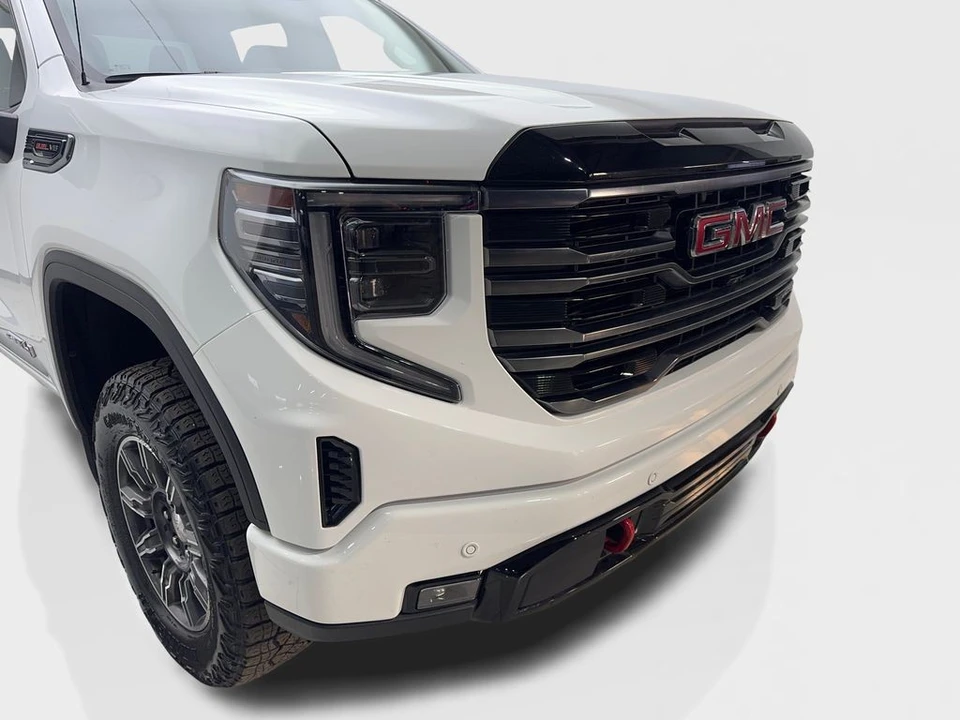 2025 GMC Sierra 5th Gen - Image 17 of 21