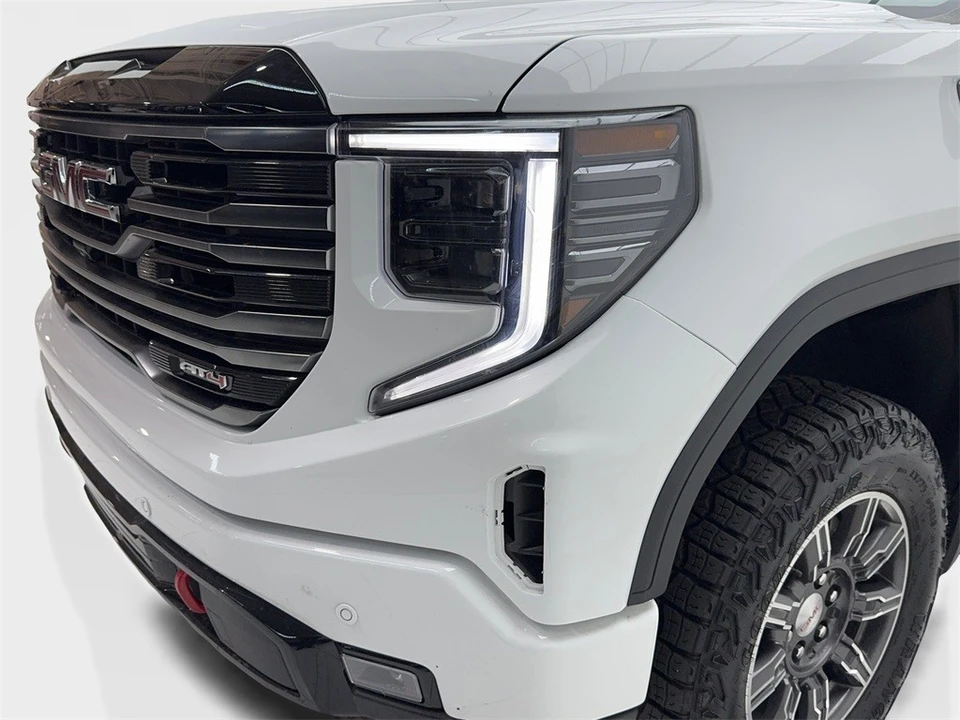 2025 GMC Sierra 5th Gen - Image 5 of 12