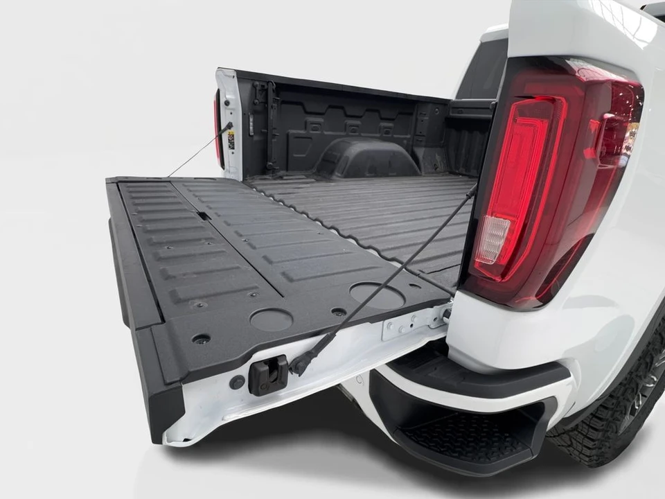 2025 GMC Sierra 5th Gen - Image 12 of 21