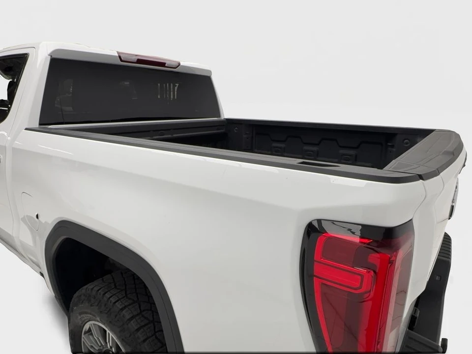 2025 GMC Sierra 5th Gen - Image 14 of 21