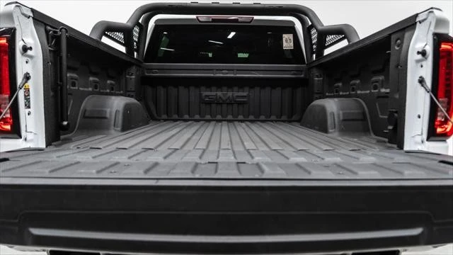 2025 GMC Sierra 5th Gen - Image 12 of 21