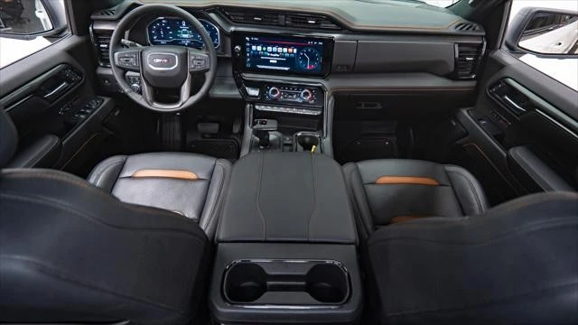 2025 GMC Sierra 5th Gen - Image 2 of 21