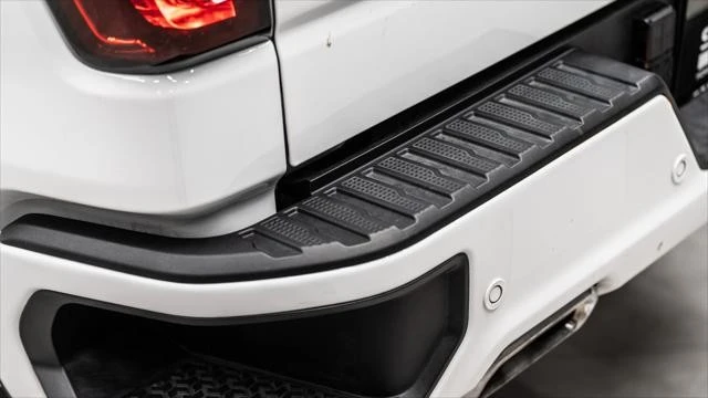 2025 GMC Sierra 5th Gen - Image 13 of 21