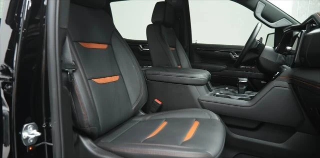2025 GMC Sierra 5th Gen - Image 3 of 31